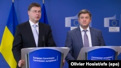 European Commission Vice President Valdis Dombrovskis (left) and Ukraine's Finance Minister Oleksandr Danyliuk in Brussels in September