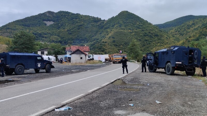 Vazhdon bllokimi i rrugës afër pikës kufitare në Jarinjë