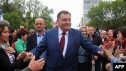 Milorad Dodik među pristalicama na protestu u Banjaluci, maj 2016.