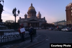 Одиночный пикет в Петербурге. 4 марта 2012 года