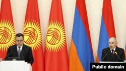 Armenia - Prime Minister Nikol Pashinian reads out a statement to the press after talks with Kyrgyzstan's President Sadyr Japarov, Yerevan, October 17, 2026.