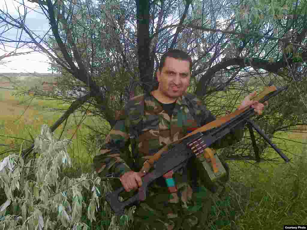 Volunteer Artur Gasparyan during his time in the Vostok battalion, under the command of Aleksandr Khodakovsky.