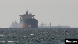 Грузовые суда в Персидском заливе (иллюстративное фото)