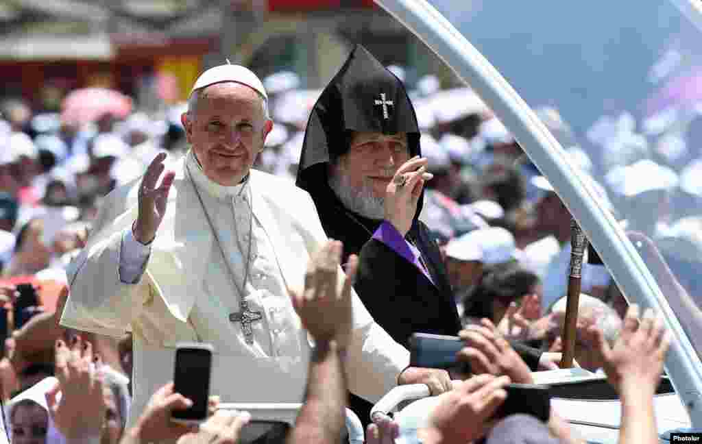 Armenia - Pope Francis tours Gyumri's Vardanants Square with Catholicos Garegin II, 25Jun2016.