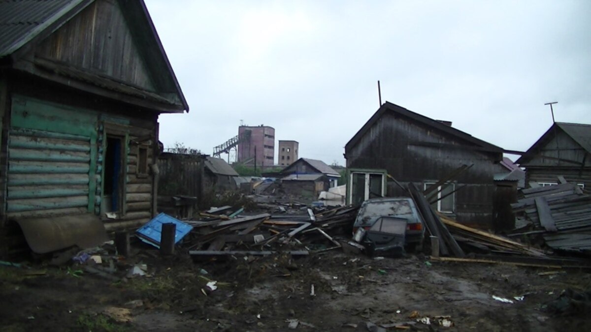 В погоне за Путиным. Жители российского Приангарья добиваются компенсаций  за разрушенные дома