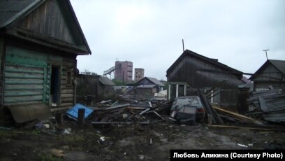 Муж не делает ремонт живем в сарае