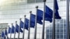 Steaguri ale UE în fața Comisiei Europene de la Bruxelles