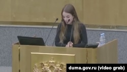 Саша Спилберг (Александра Балковская) выступает в Госдуме
