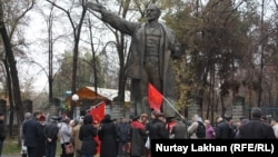 Собрание коммунистов в Алматы, 7 ноября 2014 года.