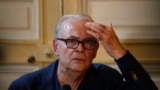 Patrick Modiano la o conferință de presă în 2014