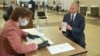 Президент РФ Владимир Путин принял участие в голосовании по поправкам в Конституцию РФ