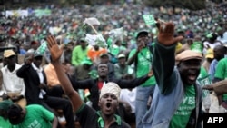 سبزها، هواداران تصویب قانون اساسی جدید برای کنیا