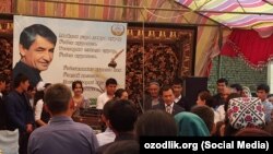 В Мархаматском районе Андижанской области празднуют день рождения известного поэта Мухаммада Юсуфа.