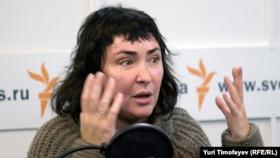 лолитки без трусиков   журналистами