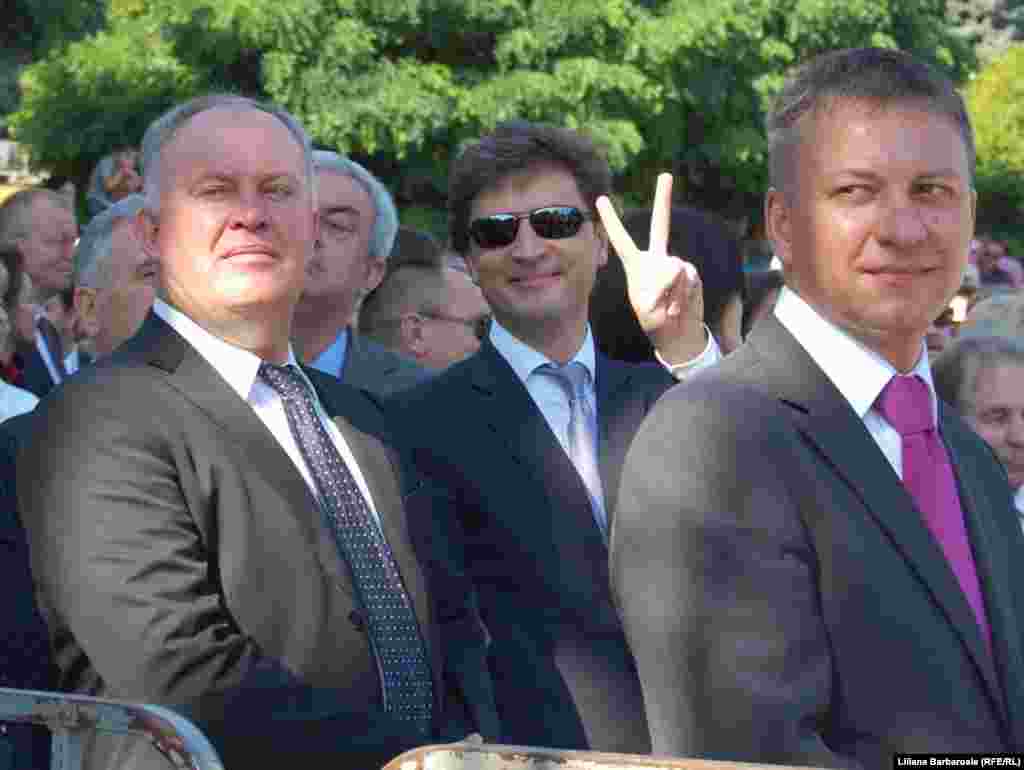 Ministrul de stat Victor Bodiu (centru)