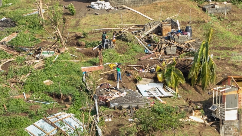 Uragan Beryl ide ka Jamajci nakon što je na jugoistoku Kariba usmrtio najmanje šest osoba