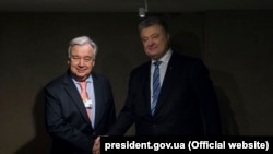 Антониу Гутерриш и Петр Порошенко в Давосе