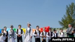 Балалар Сабан туе. Омски, 2011 ел 