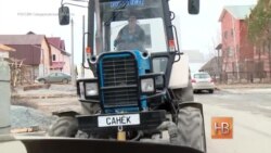 В Крым едет на тракторе турист с Урала