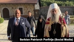 Pastori Mark Burns, këshilltar joformal i presidentit amerikan, Donald Trump, për çështje shpirtërore, gjatë vizitës së tij në Kosovë, 5 korrik 2026.