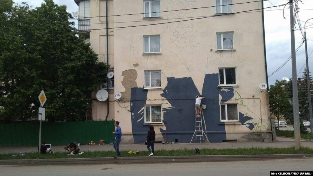 Это не первый опыт художников, работающих в стиле стрит-арта в Южной Осетии