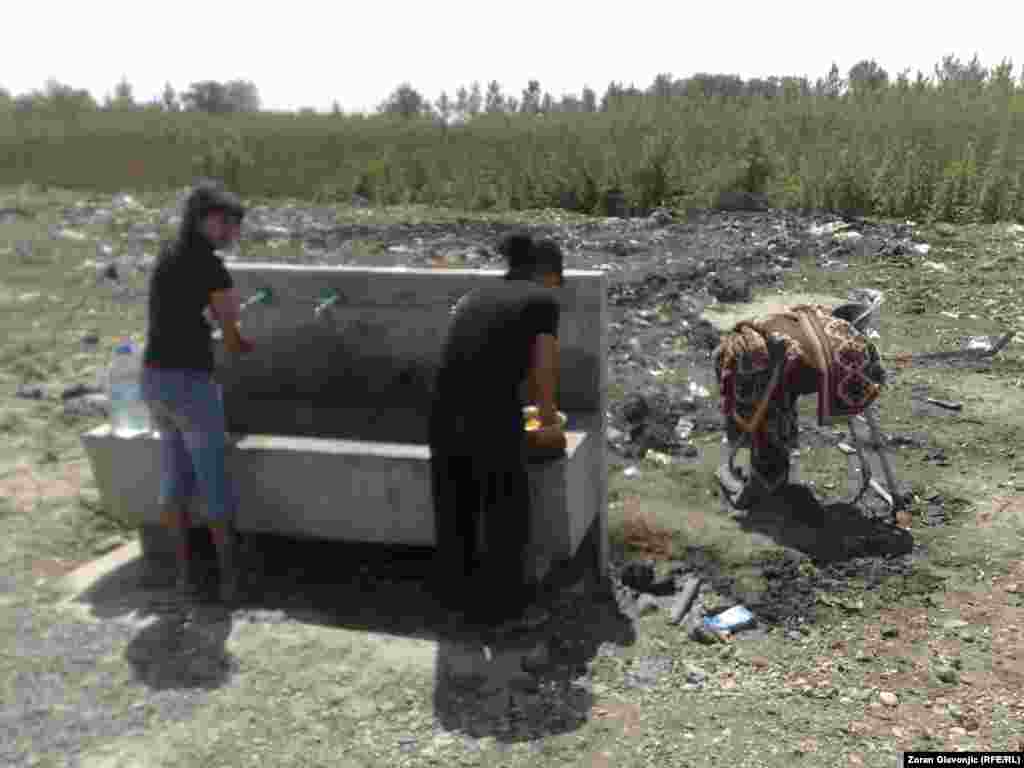 Serbia - Roma people in Jabucki rit, 02May2012