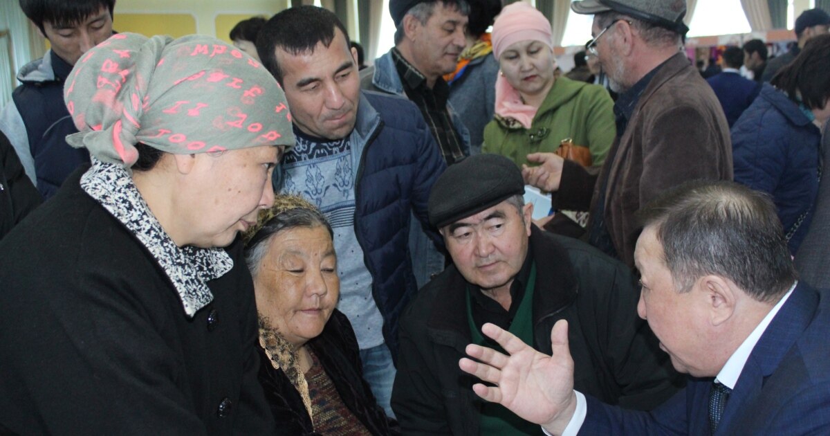 Секс aikun kazmova Анал трахается тесік