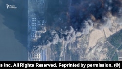 Супутниковий знімок від 27 березня: пожежа в порту Усть-Луга спалахнула з новою силою після чергового удару українських дронів