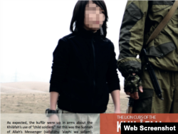 Страница пропагандистского журнала, который выпустила экстремистская группировка «Исламское государство». В статье восхваляется мальчик-боевик, осуществивший расстрел двух мужчин за «шпионаж». Предполагается, что мальчик – выходец из Казахстана.