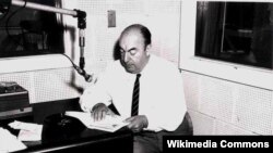 Pablo Neruda înregistrându-și poemele la Biblioteca Congresului SUA în 1966