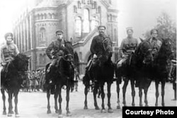 Красные башкирские всадники. Фото 1919 года
