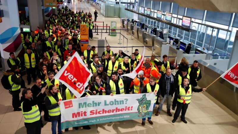 Откажани стотици летови во Германија поради штрајк