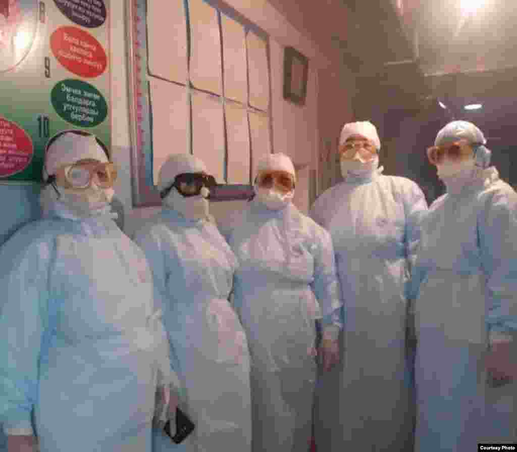 Медики Джалал-Абадской области, работающие с зараженными коронавирусом. 26 марта 2020 г.