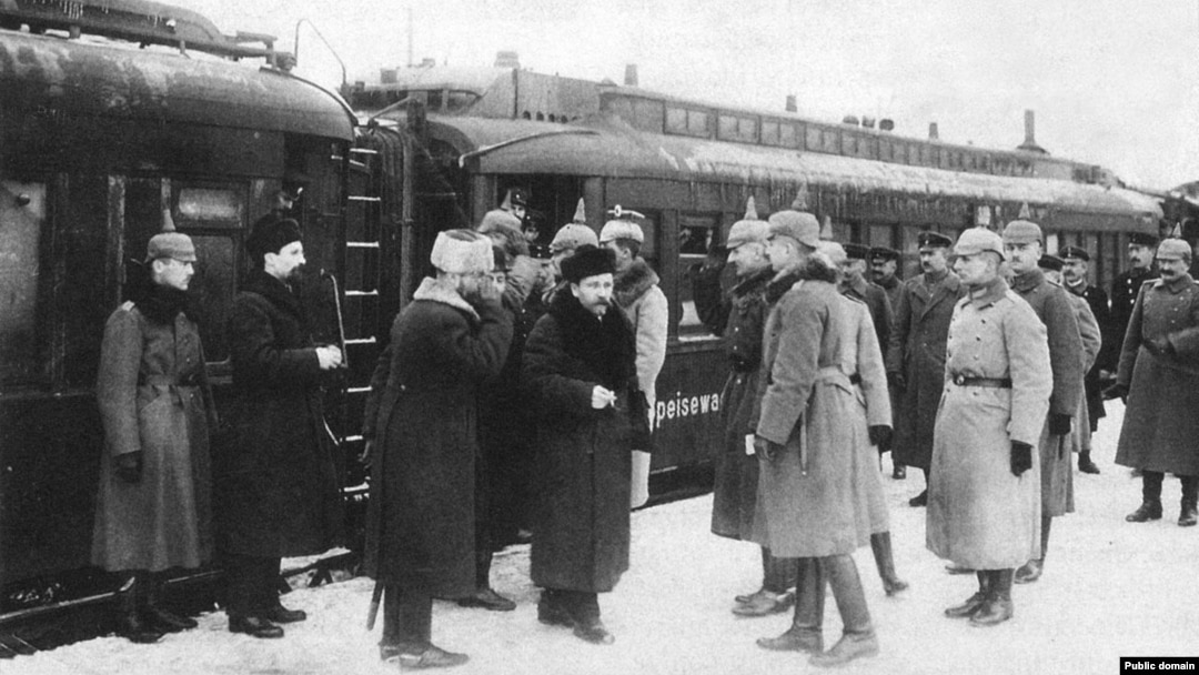 Похабник" Ленин. Сто лет назад большевики заключили Брестский мир