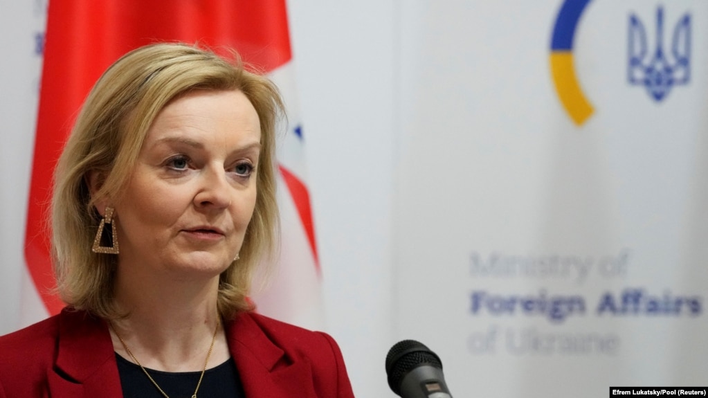 Заходу, за словами Ліз Трасс, слід зробити висновки з недавньої історії, коли Путін, добившись від західних країн різних поступок, нападав на Грузію, а згодом на український Крим та Донбас