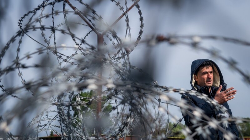 Sprema li se migrantima žica na granici BiH?