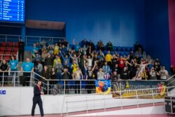 Українські вболівальники на домашньому матчі в Запоріжжі