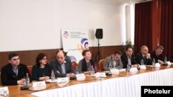 ԸՕ նախագիծը քննարկում են ընդդիմության և քաղաքացիական հասարակության ներկայացուցիչները: 29-ը փետրվարի, 2016 թ․