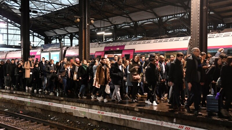 U Francuskoj i dalje poremećen željeznički promet zbog štrajka