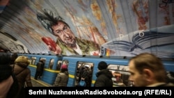 Станція метро «Осокорки» у Києві стала арт-об’єктом