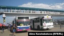 Kazakhstan - Bus, buses. Almaty, 02Aug2016