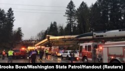 Крушение пассажирского поезда в США, 18 декабря 2017 года.