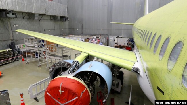 Монтиране на SSJ-100