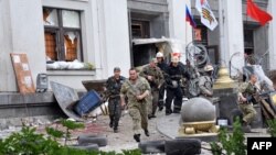 Украина -- Луганскидеги орусиячыл жикчилдер. 2-июнь, 2014