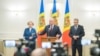 Președintele Igor Dodon, președinta parlamentului Zinaida Grecianâi și premierul Ion Chicu în fața presei. 15 ianuarie 2020