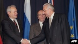 Milošević i Tuđman su još u Karađorđevu dogovorili podjelu BiH: Slobodan Milošević, Alija Izetbegović i Franjo Tuđman