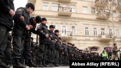 Azerbaijan -- opposition protests in downtown Baku - 12Mar2011