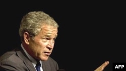 جرج بوش رییس جمهوری آمریکا پیشنهاد یک کنفرانس جهانی برای از سر گیری مذاکرات صلح خاورمیانه را مطرح کرده است