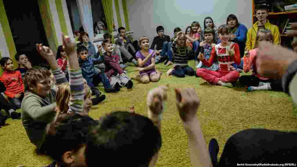 At the end of the day, the children gather to share their emotions and impressions of the day's events.