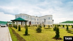 Дом Кадырова в Чечне. РФ, 2006 год